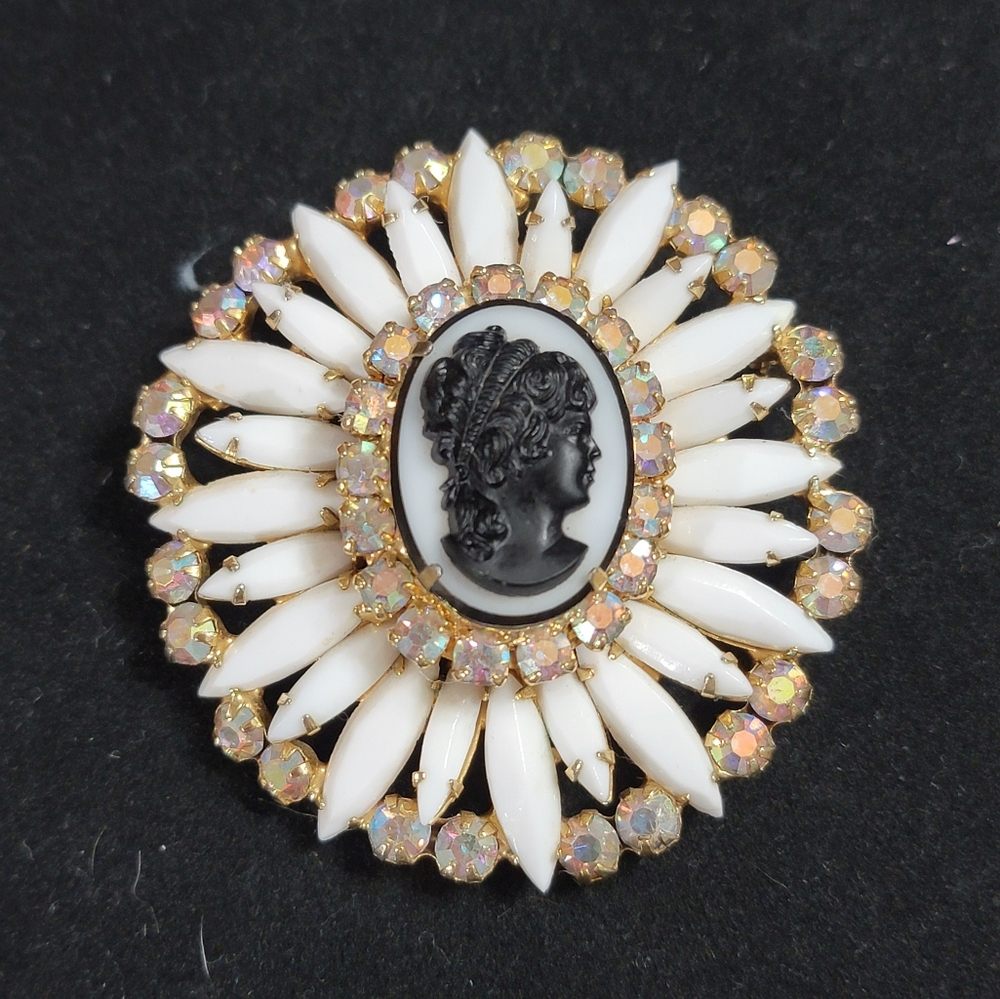 Juliana D&E Aurora Borealis Milk Glass Black Cameo Vintage Brooch & Pendant